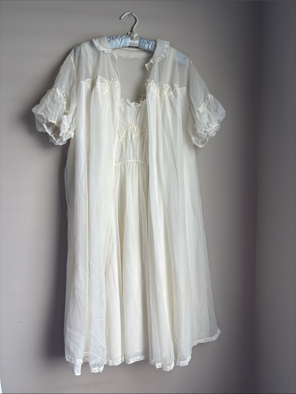 Vintage Rogers 1960s sheer chiffon nylon peignoir and nightgown set